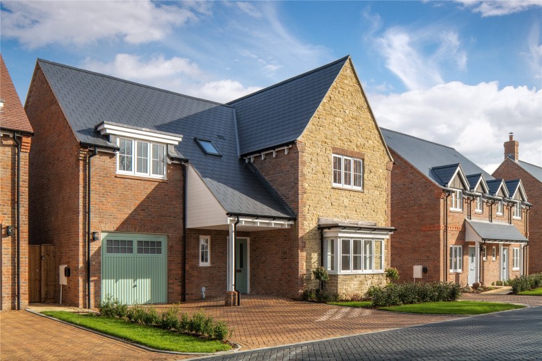 Click the photo for more details of New Road, Dinton, HP17