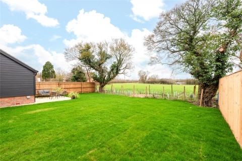 Click the photo for more details of Marsh Road, Little Kimble, HP22