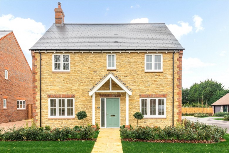 Click the photo for more details of New Road, Dinton, HP17