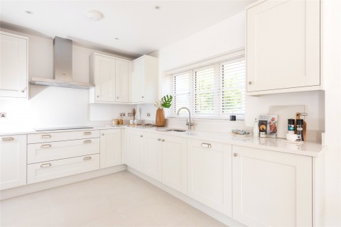 Click the photo for more details of New Road, Dinton, HP17