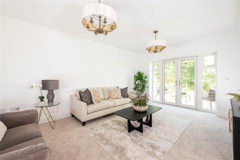 Click the photo for more details of Bonnett Close, Little Kimble, HP17