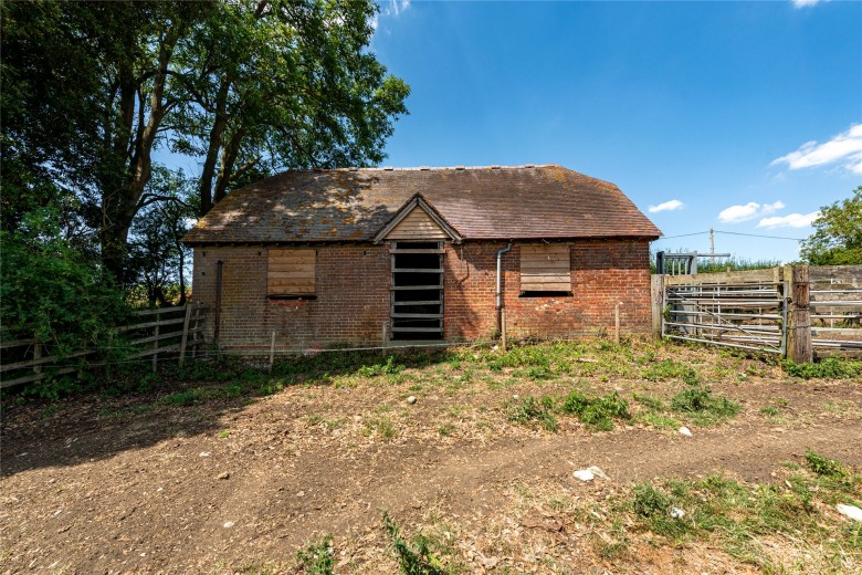 Click the photo for more details of Pitchcott, Aylesbury, HP22