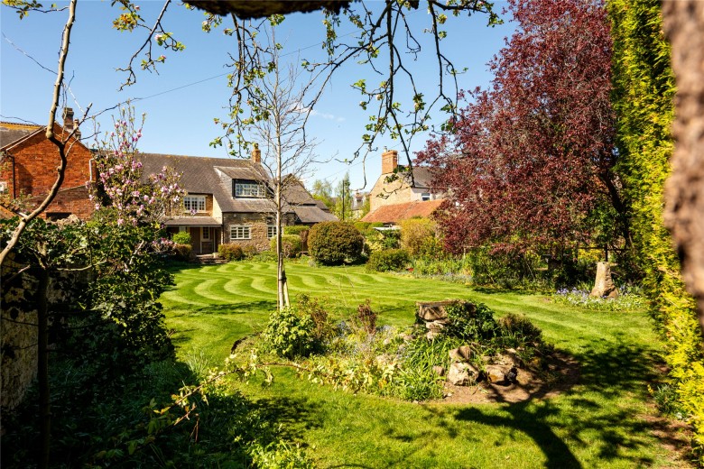Click the photo for more details of Dartmouth Road, Olney, MK46