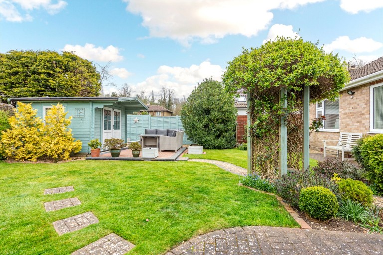 Images for High Street, Harrold, MK43