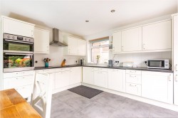 Images for High Street, Harrold, MK43