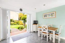 Images for High Street, Harrold, MK43
