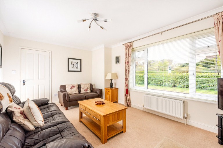 Images for High Street, Harrold, MK43