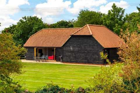 Click the photo for more details of Parsonage House, Farndish, NN29