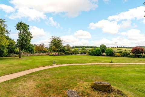 Click the photo for more details of Parsonage House, Farndish, NN29