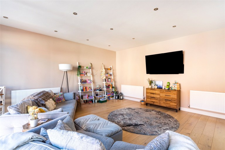Images for College Street, Wollaston, NN29