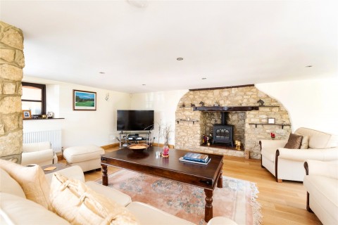 Click the photo for more details of Petsoe End, Emberton, MK46