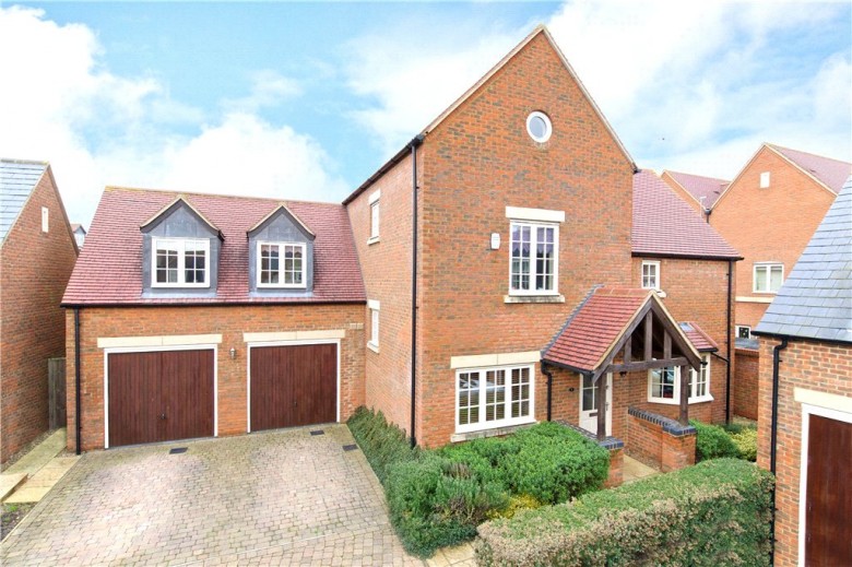 Click the photo for more details of Cuckoo Hill Rise, Hanslope, MK19