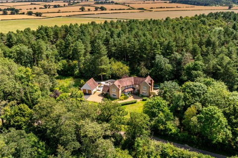 Click the photo for more details of Chase Park Road, Yardley Hastings, NN7