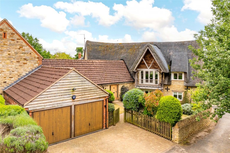 Click the photo for more details of Church View, Wollaston, NN29