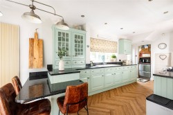 Images for York Avenue, Cogenhoe, NN7