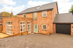 Images for Springcroft, Warrington Road, MK46