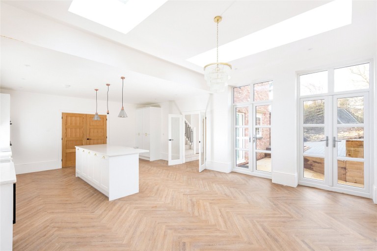 Images for Springcroft, Warrington Road, MK46