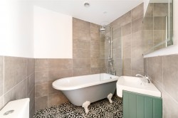 Images for Springcroft, Warrington Road, MK46