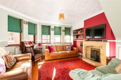 Images for High Street, Harrold, MK43