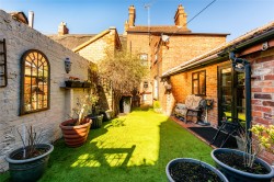 Images for High Street, Harrold, MK43