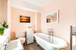 Images for High Street, Harrold, MK43