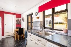 Images for High Street, Harrold, MK43