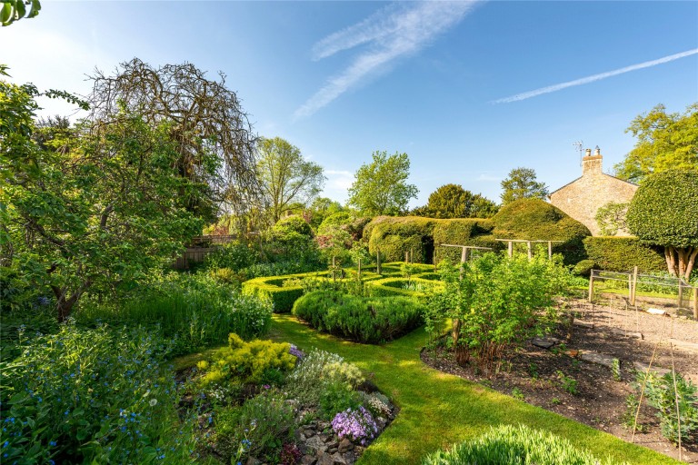Images for Church Walk, Harrold, MK43