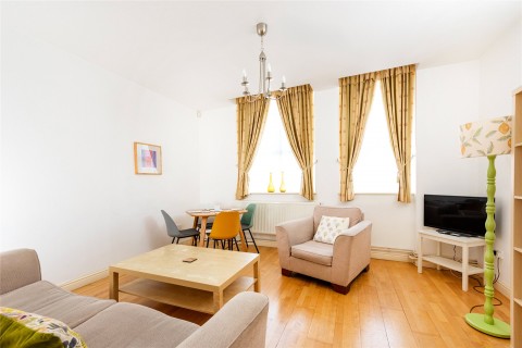 Click the photo for more details of Wellingborough Road, Olney, MK46