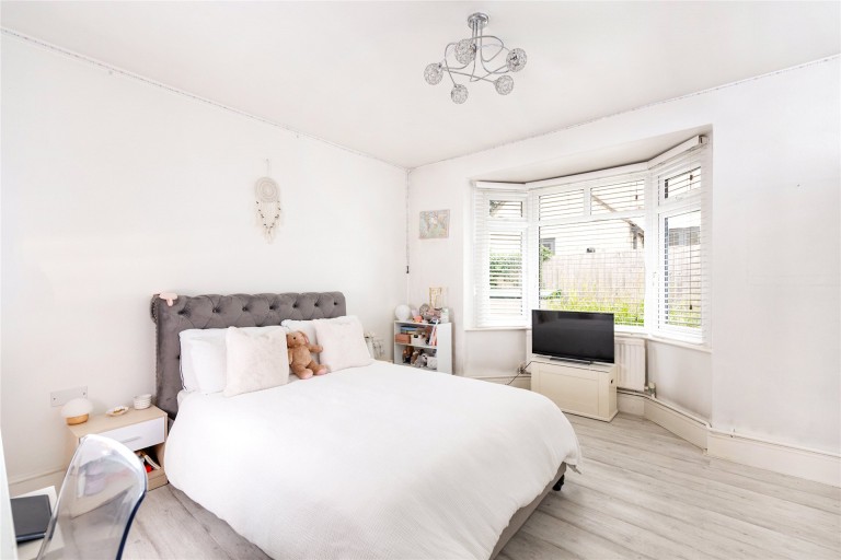 Images for High Street, Harrold, MK43