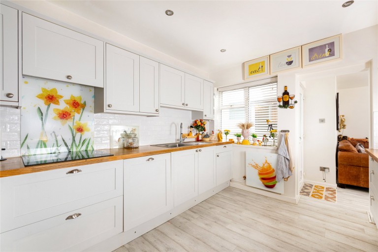 Images for High Street, Harrold, MK43