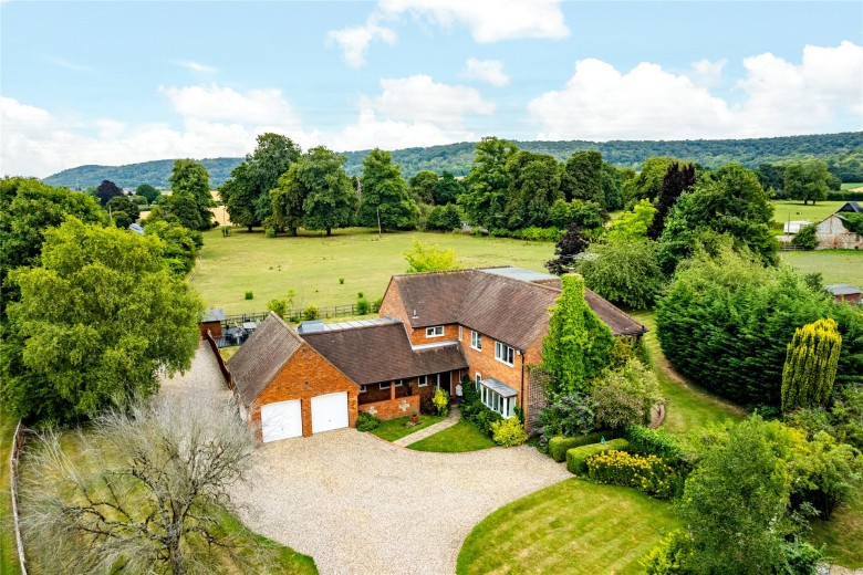 Click the photo for more details of High Street, Kingston Blount, OX39