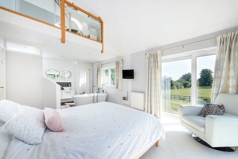 Click the photo for more details of High Street, Kingston Blount, OX39