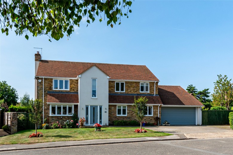 Click the photo for more details of Cornerways, Speen, HP27