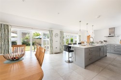 Images for Cornerways, Speen, HP27