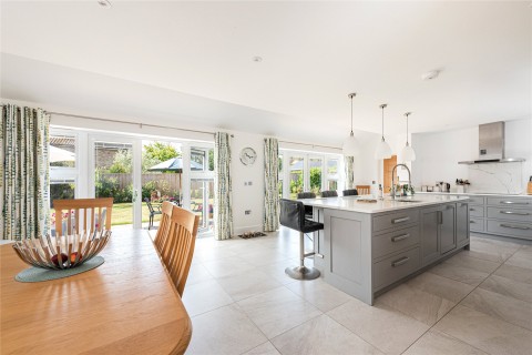 Click the photo for more details of Cornerways, Speen, HP27