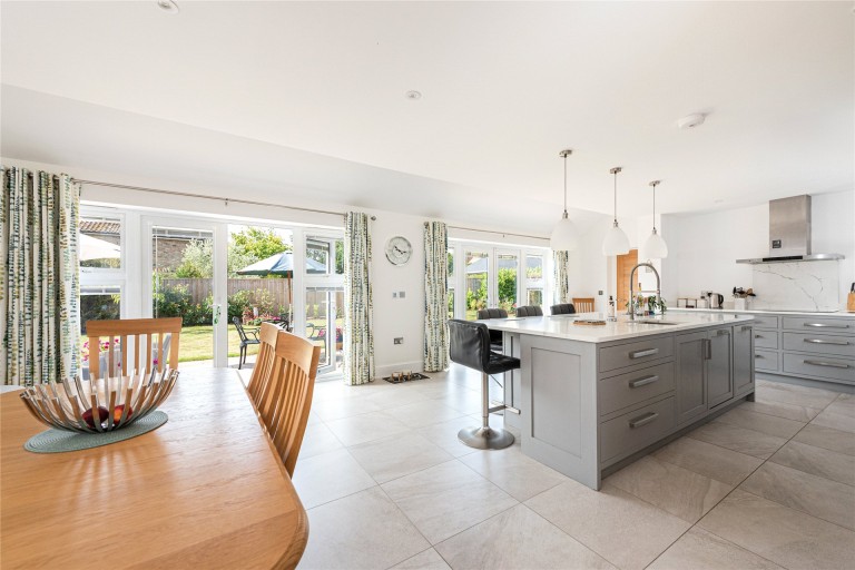 Images for Cornerways, Speen, HP27