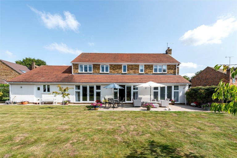 Images for Cornerways, Speen, HP27