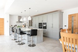 Images for Cornerways, Speen, HP27