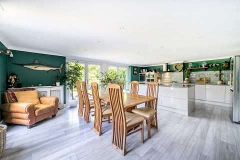 Click the photo for more details of Grubbins Lane, Speen, HP27