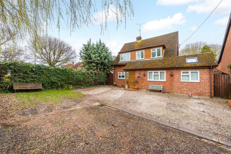 Click the photo for more details of Wendover Road, Weston Turville, HP22