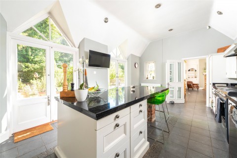 Click the photo for more details of Risborough Road, Great Kimble, HP17