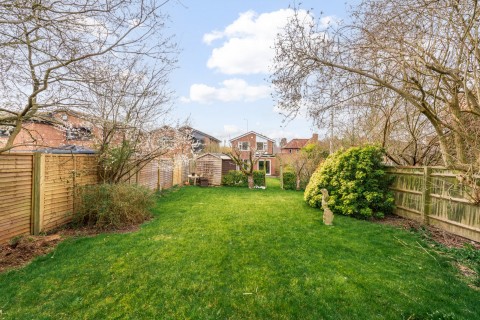 Click the photo for more details of New Road, Princes Risborough, HP27