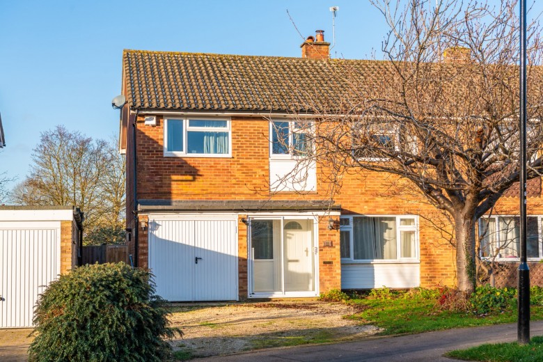 Click the photo for more details of Stratton Road, Princes Risborough, HP27