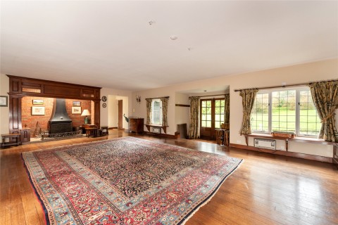 Click the photo for more details of Hanghill, Tring, HP23