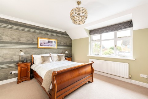 Click the photo for more details of Lower Icknield Way, Chinnor, OX39
