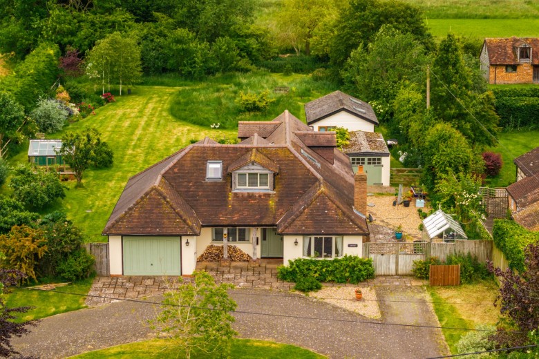 Click the photo for more details of Sandpit Lane, Bledlow, HP27