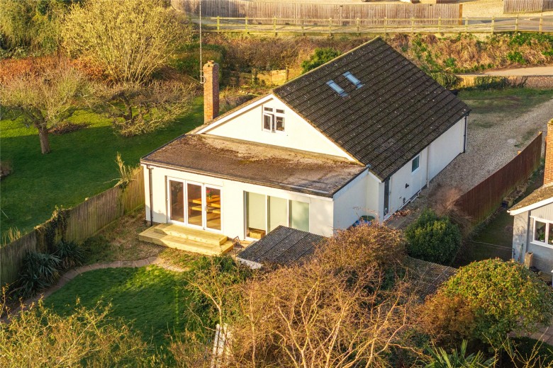 Click the photo for more details of Watts Green, Chearsley, HP18