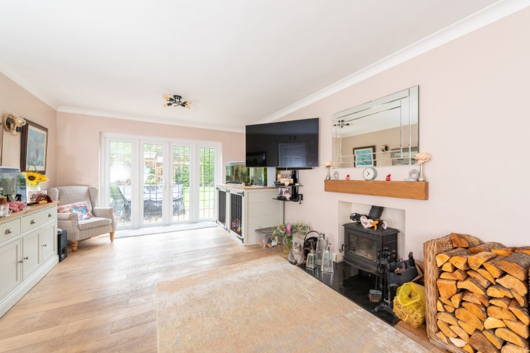 Images for Manor Farm Close, Stone, HP17