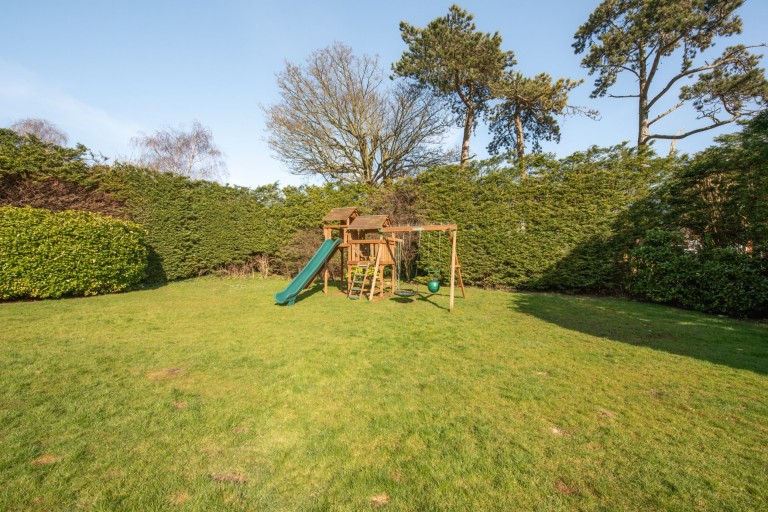 Images for Manor Farm Close, Stone, HP17