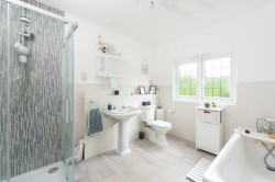 Images for Manor Farm Close, Stone, HP17